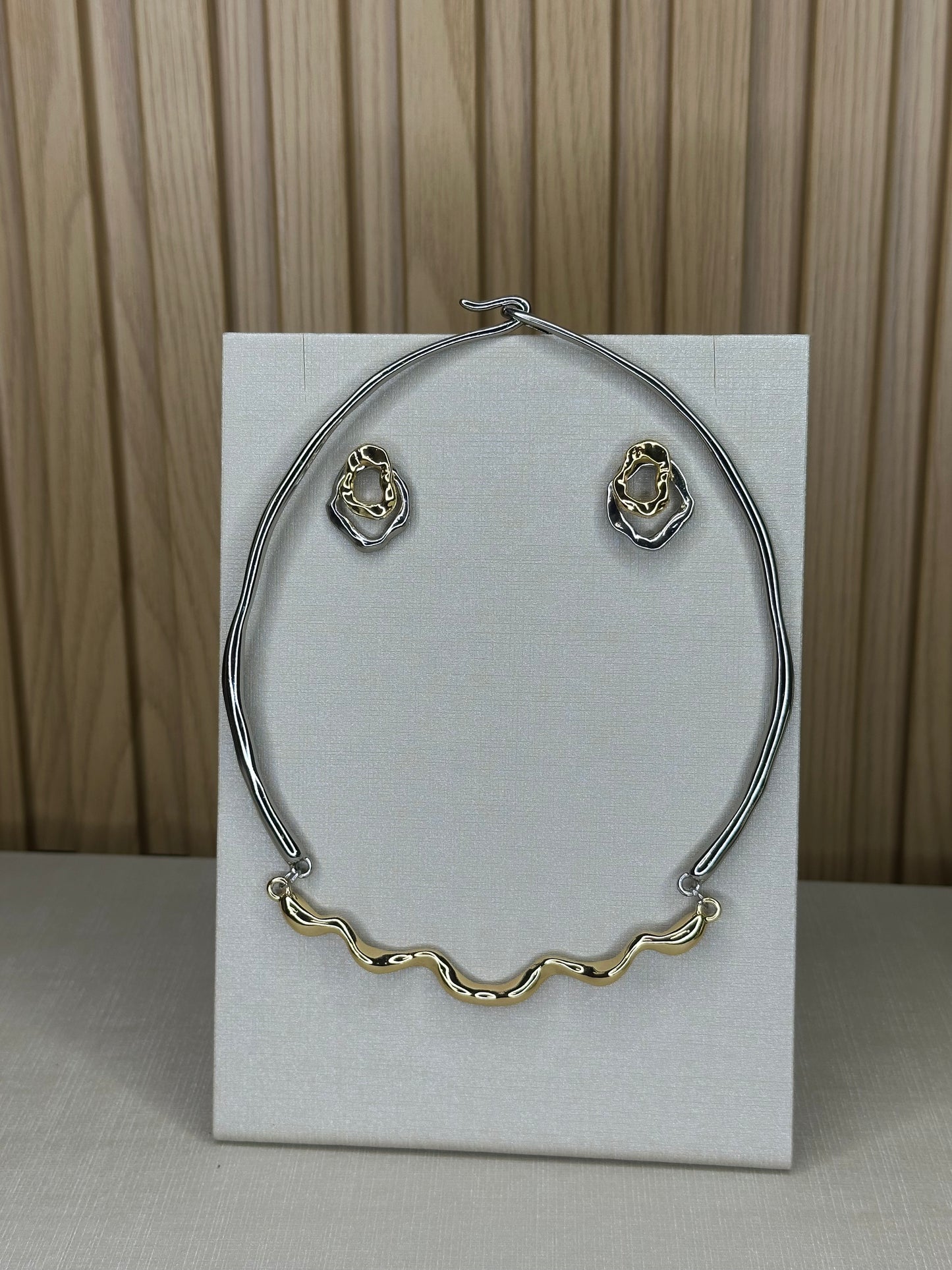 Conjunto Elegância Atemporal