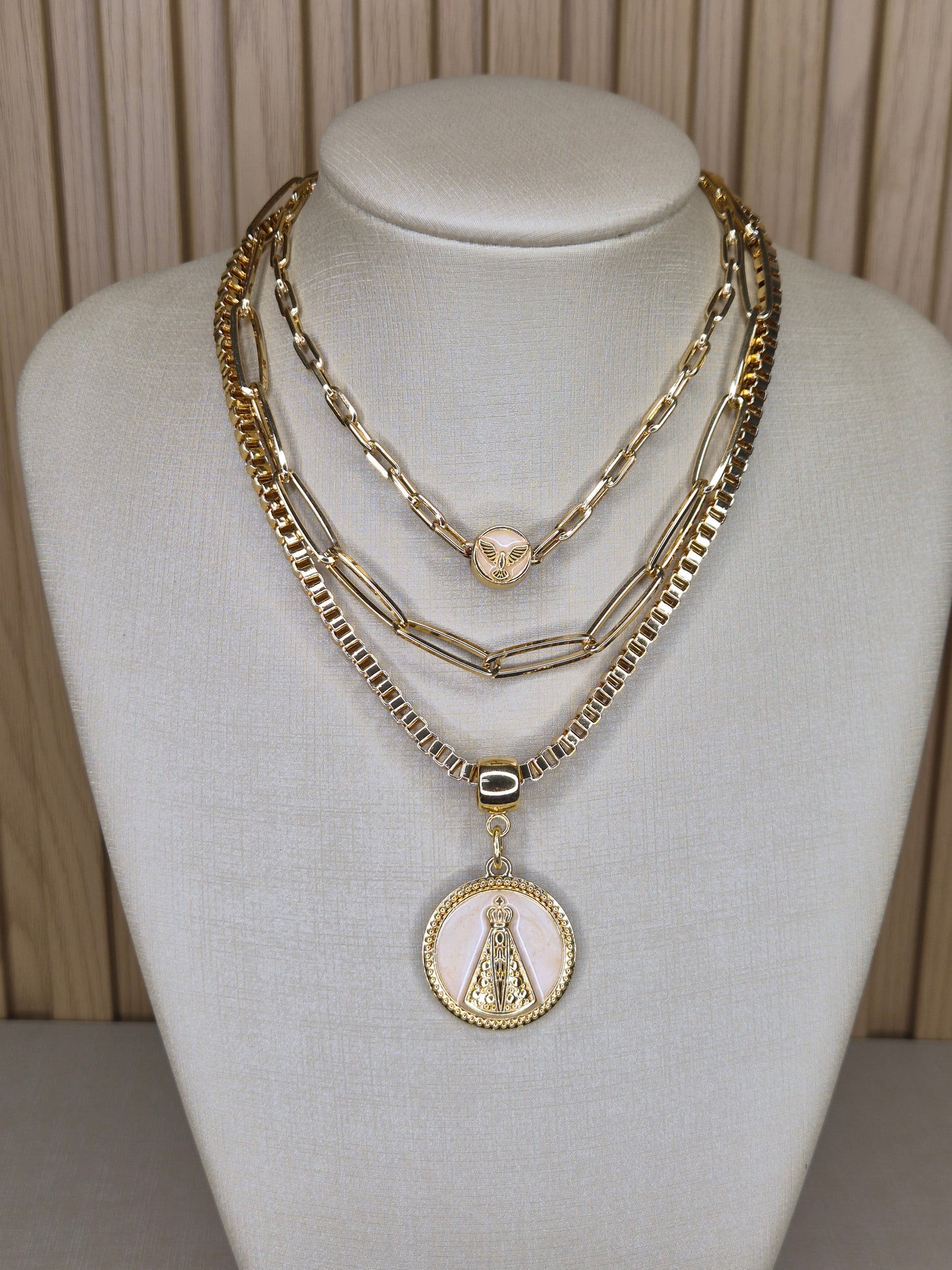 Colar triplo nossa Senhora Aparecida – Produção Própria