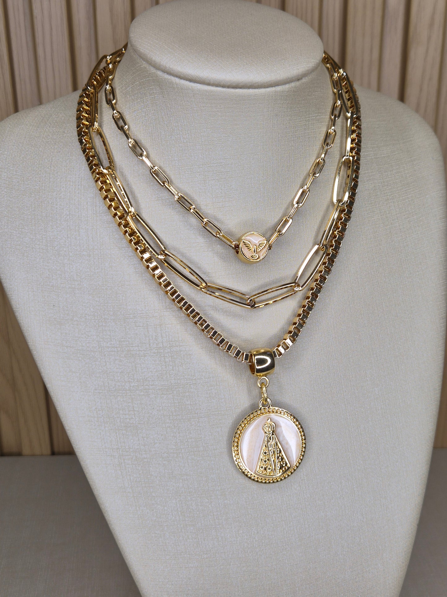 Colar triplo nossa Senhora Aparecida – Produção Própria