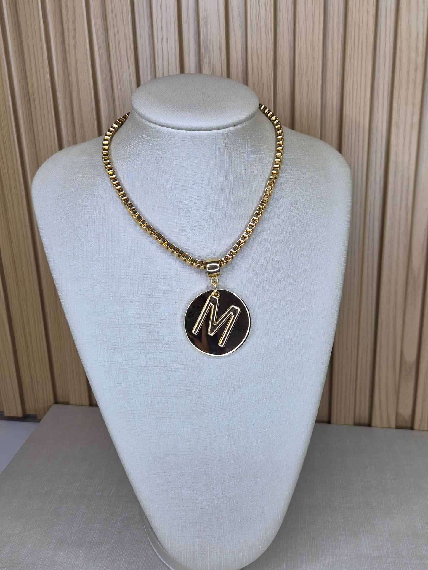 Colar Inicial M AURUM