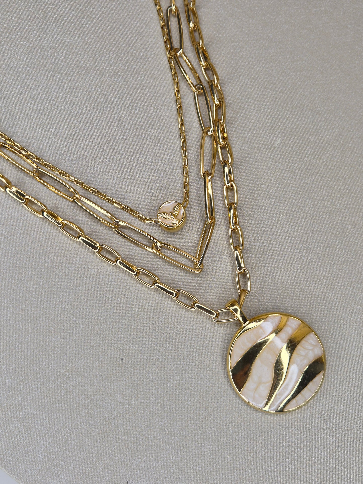 Colar Medalhão Harmonia AURUM