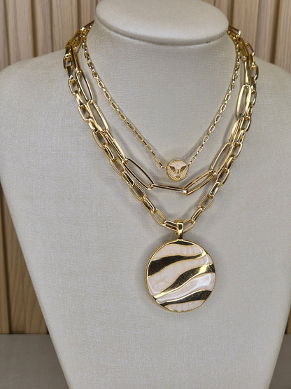 Colar Medalhão Harmonia AURUM