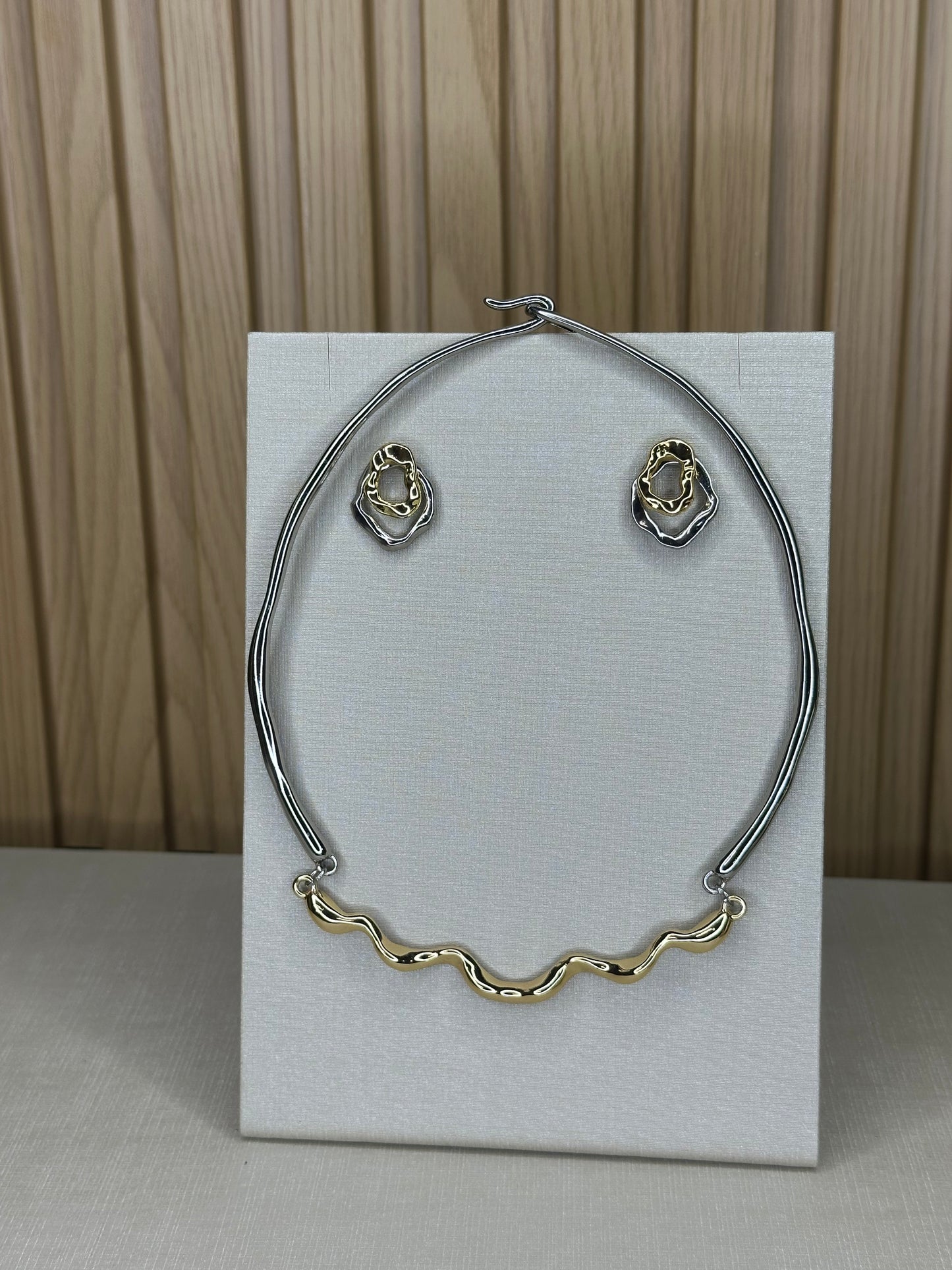 Conjunto Elegância Atemporal